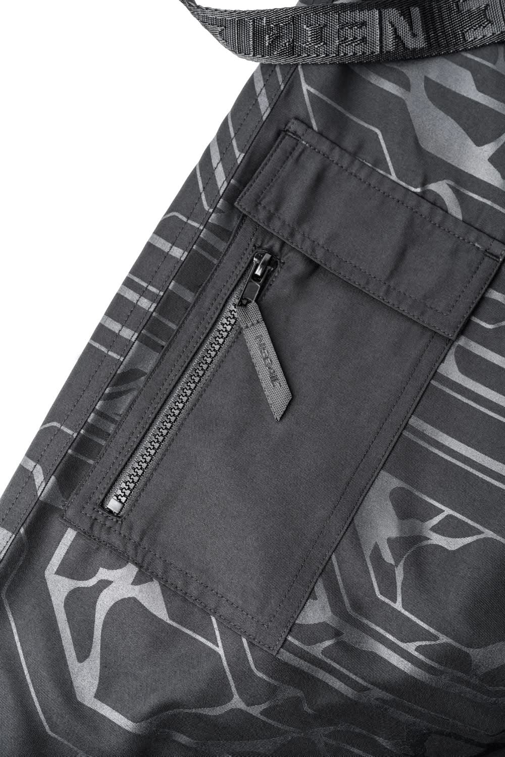 EVE4 parachute pants