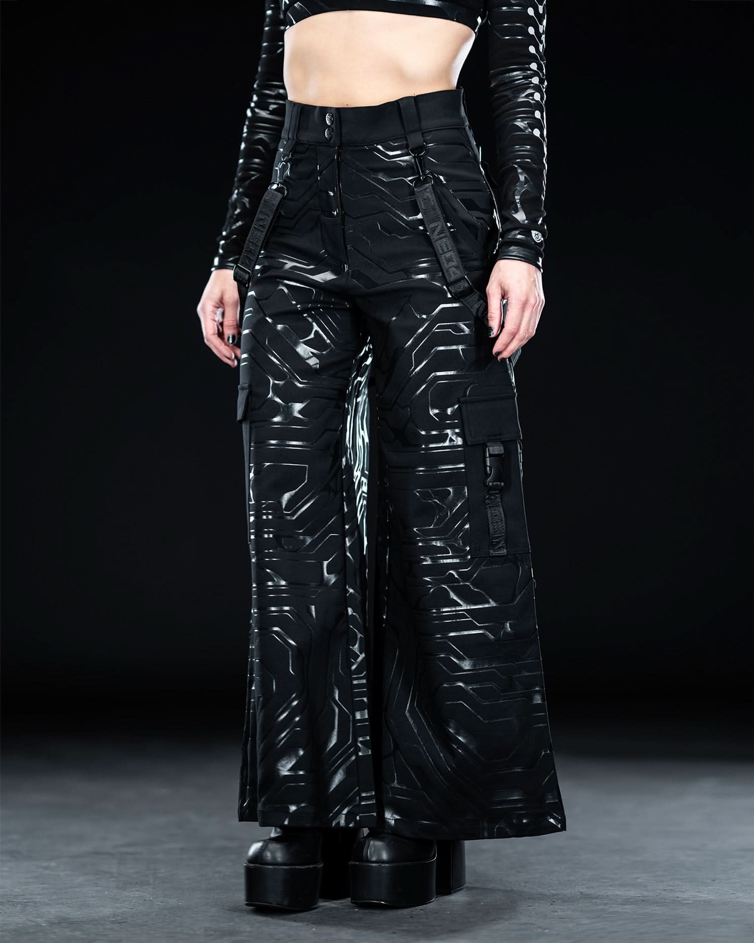 EVE4 parachute pants
