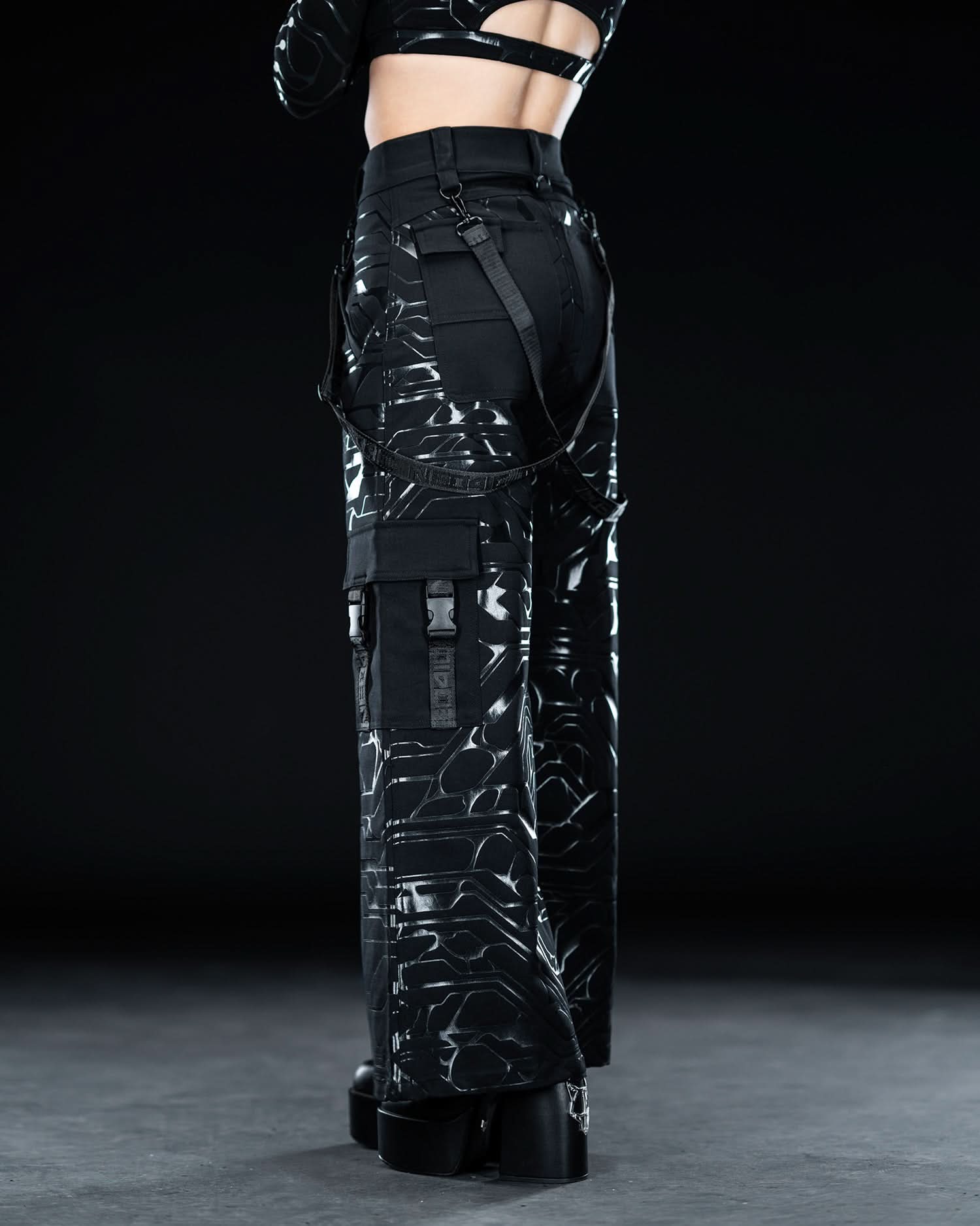 EVE4 parachute pants