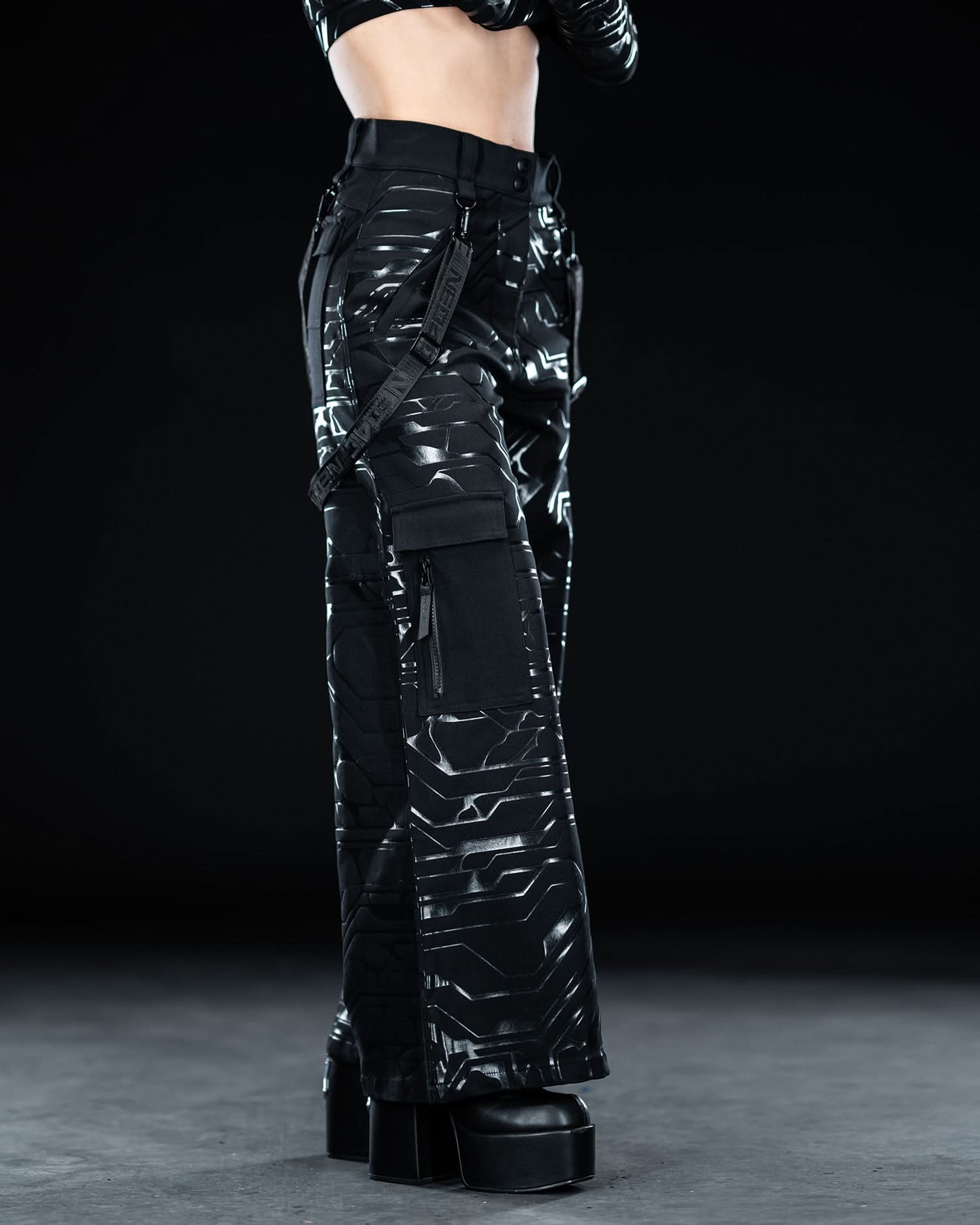 EVE4 parachute pants