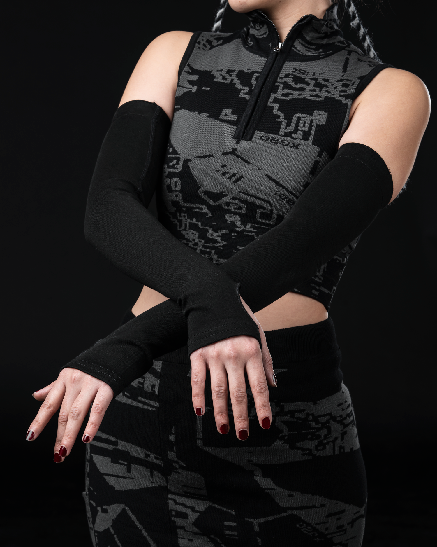 BLACK MONOLITH SLEEVES ( Unisex )