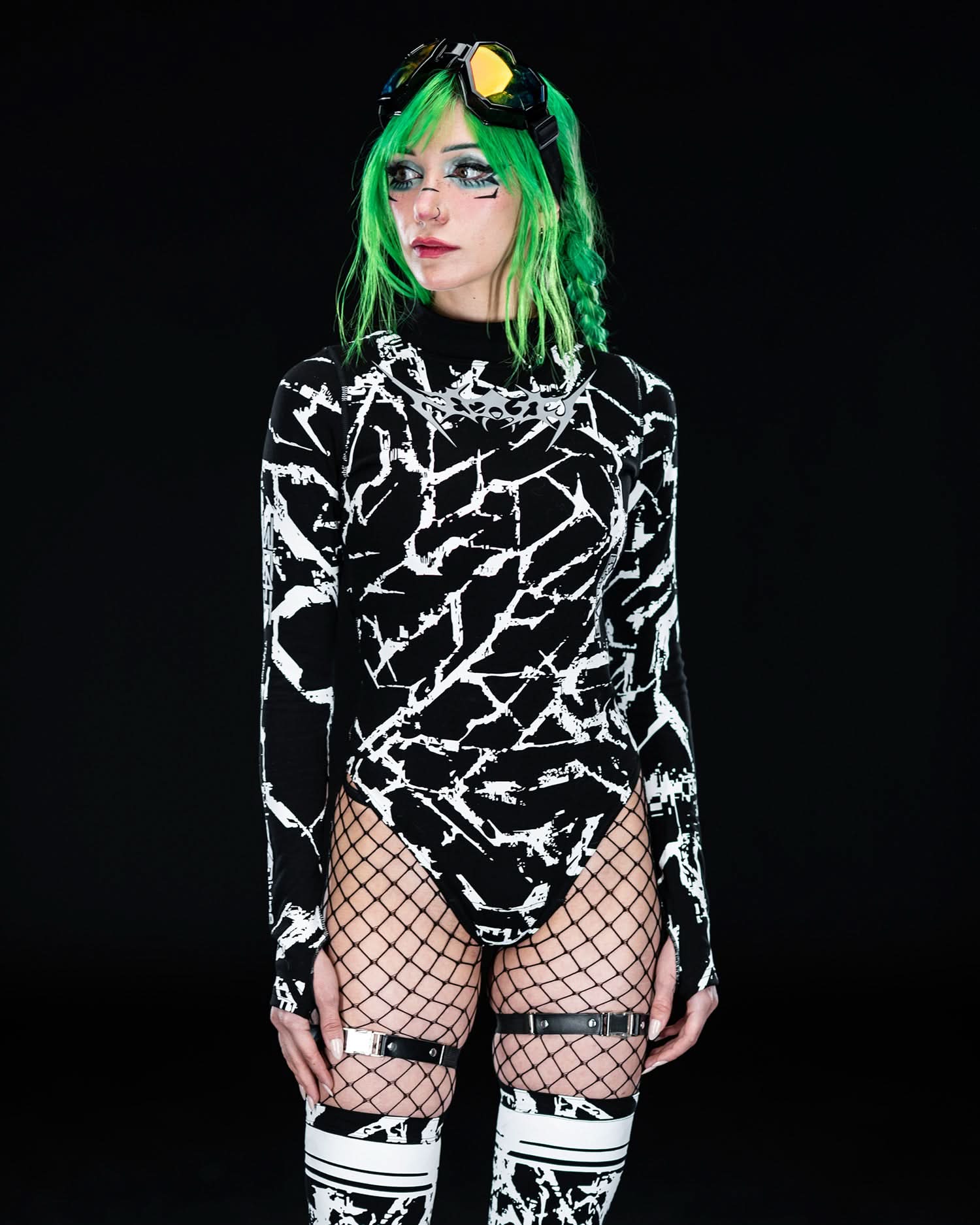 AP3X-7 SPIKEZ Bodysuit ( White )