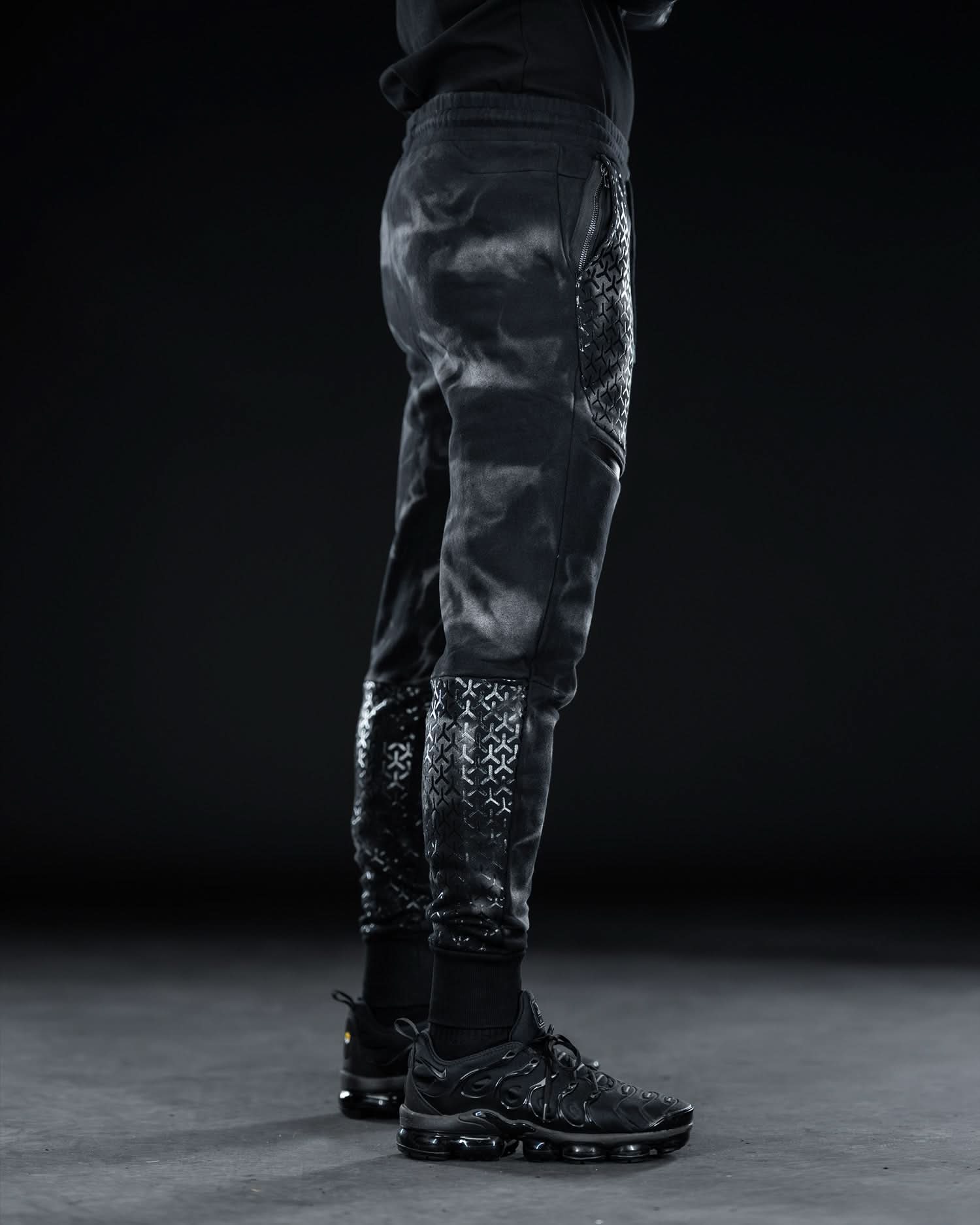 NEOV4 - VAPOR DYED JOGGERS ( BLACK EDITION )