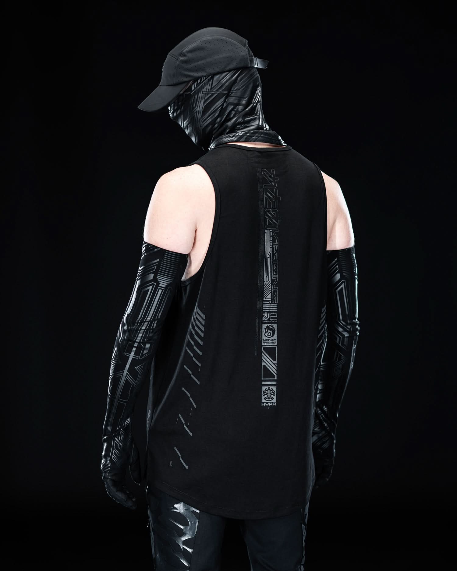 VISIONS 2 TANK