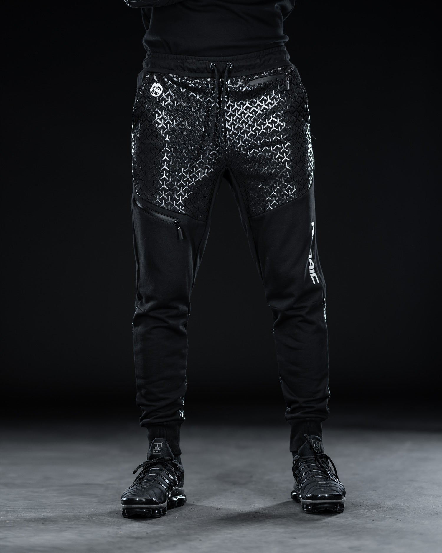 NEOV3 - Black Joggers