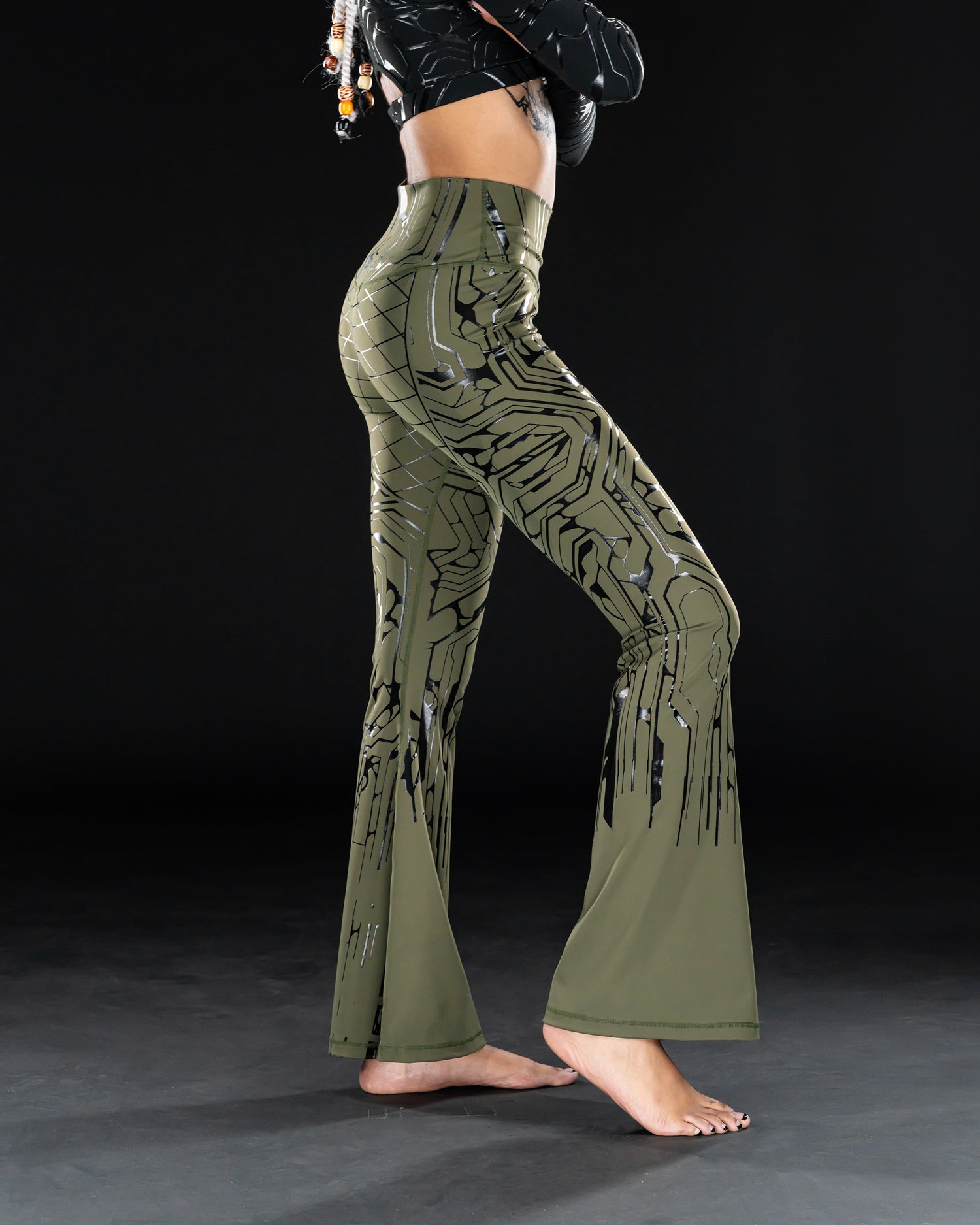 Future Flare leggings ( Olive )