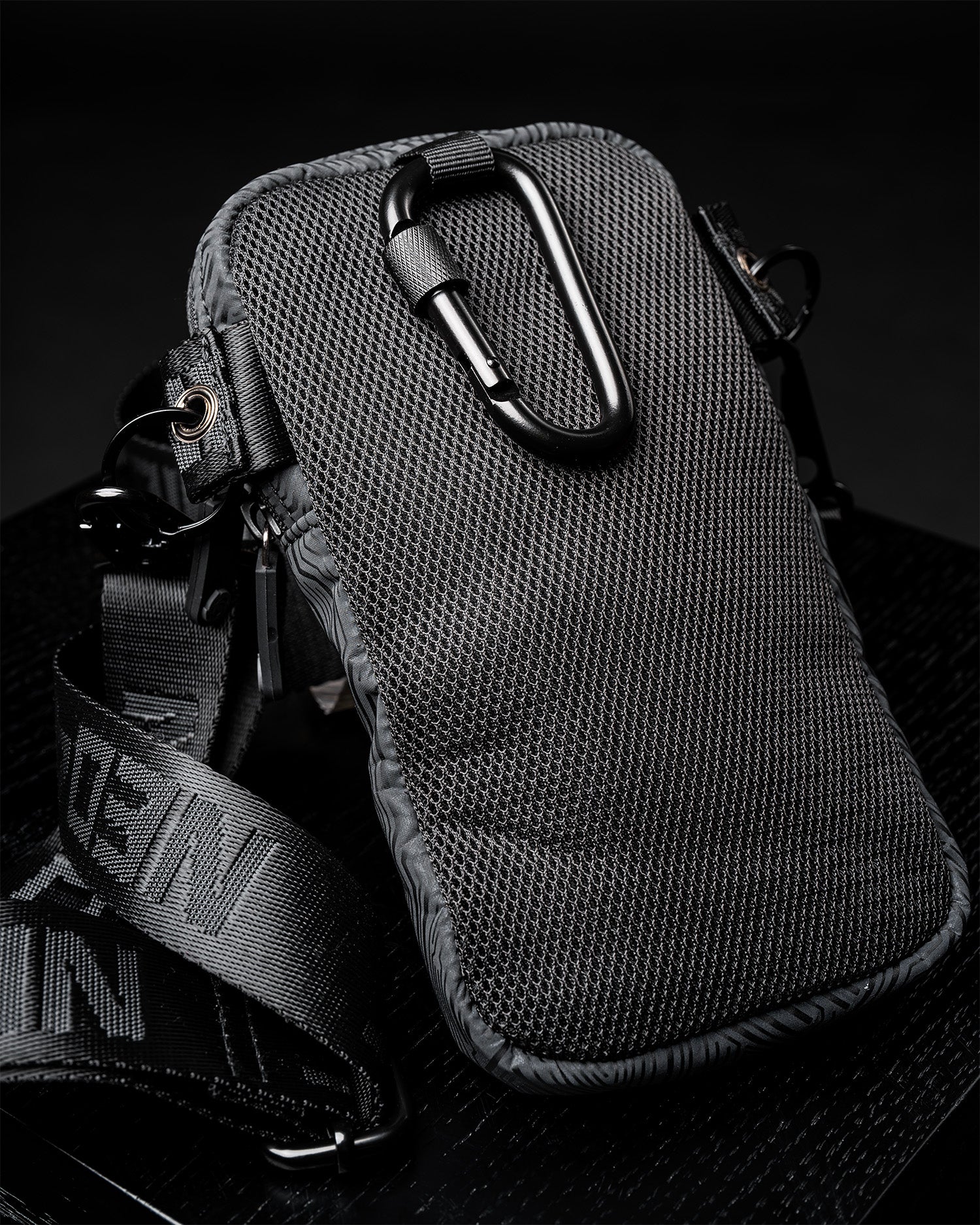 PRYSM PHONE BAG