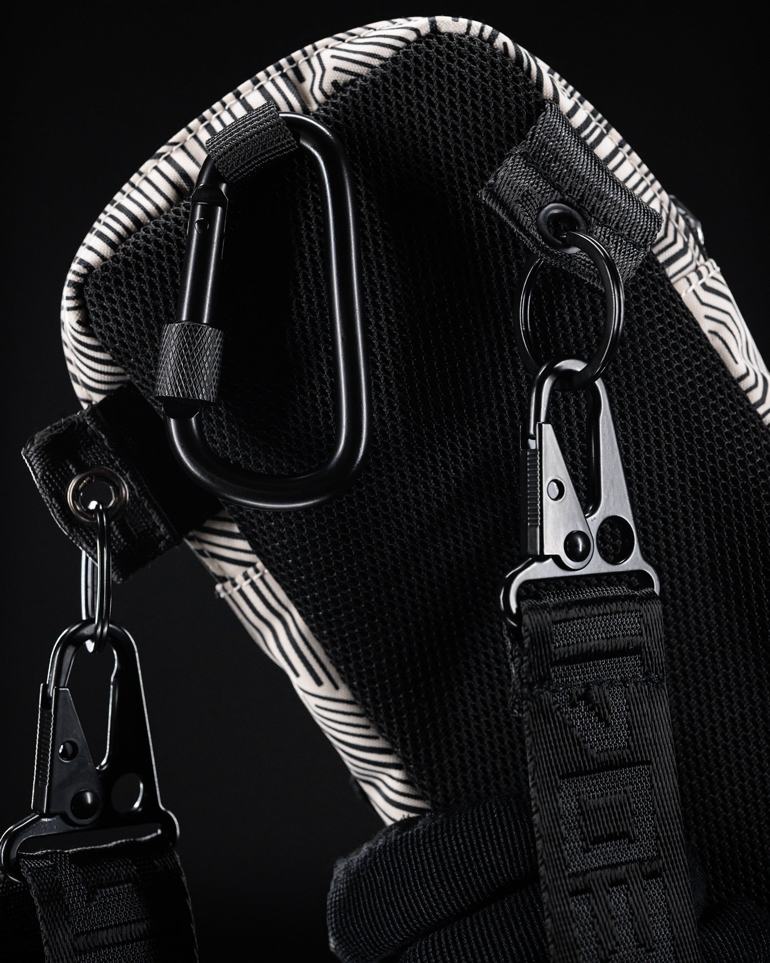 PRYSM PHONE BAG ( Pearl )