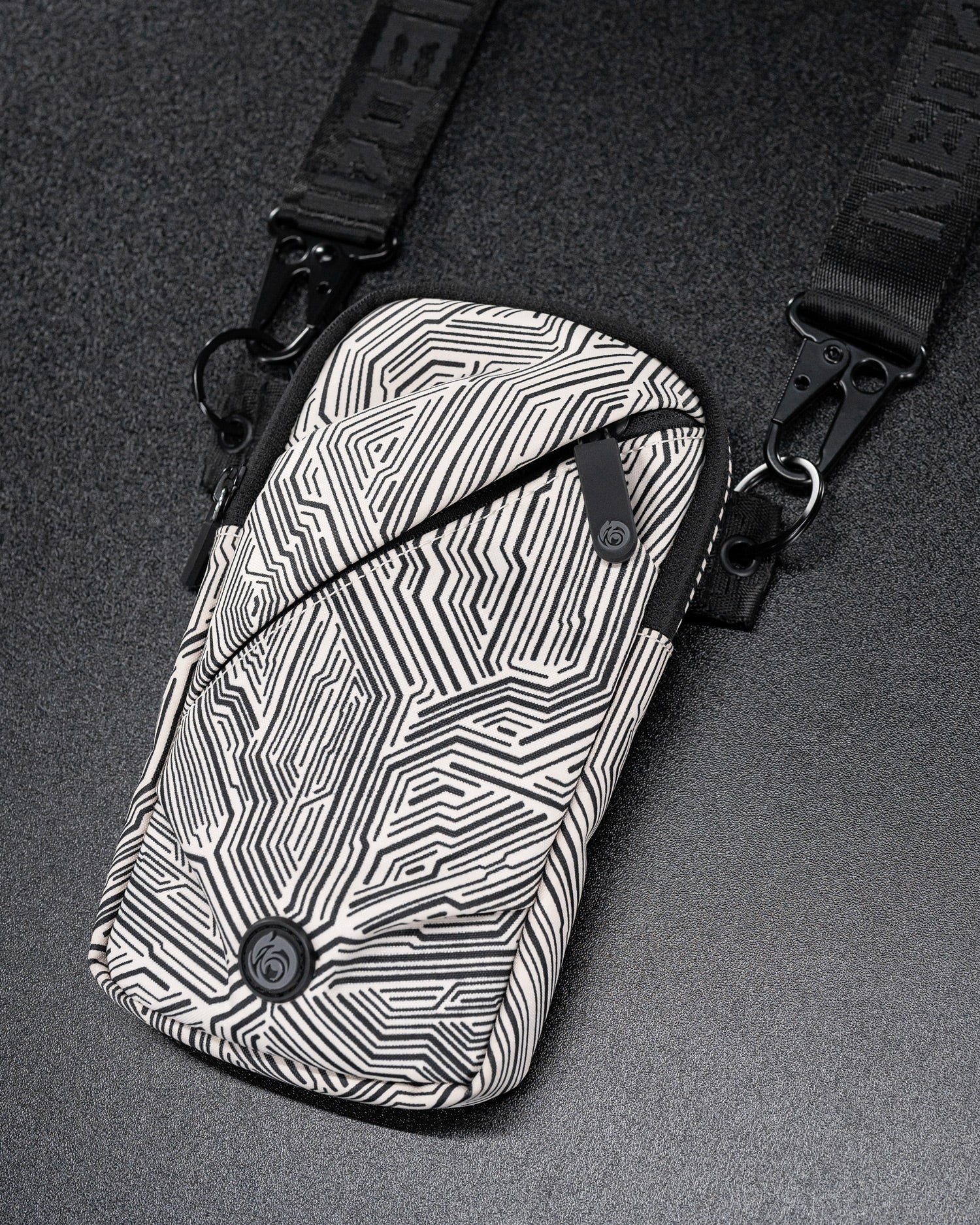 PRYSM PHONE BAG ( Pearl )