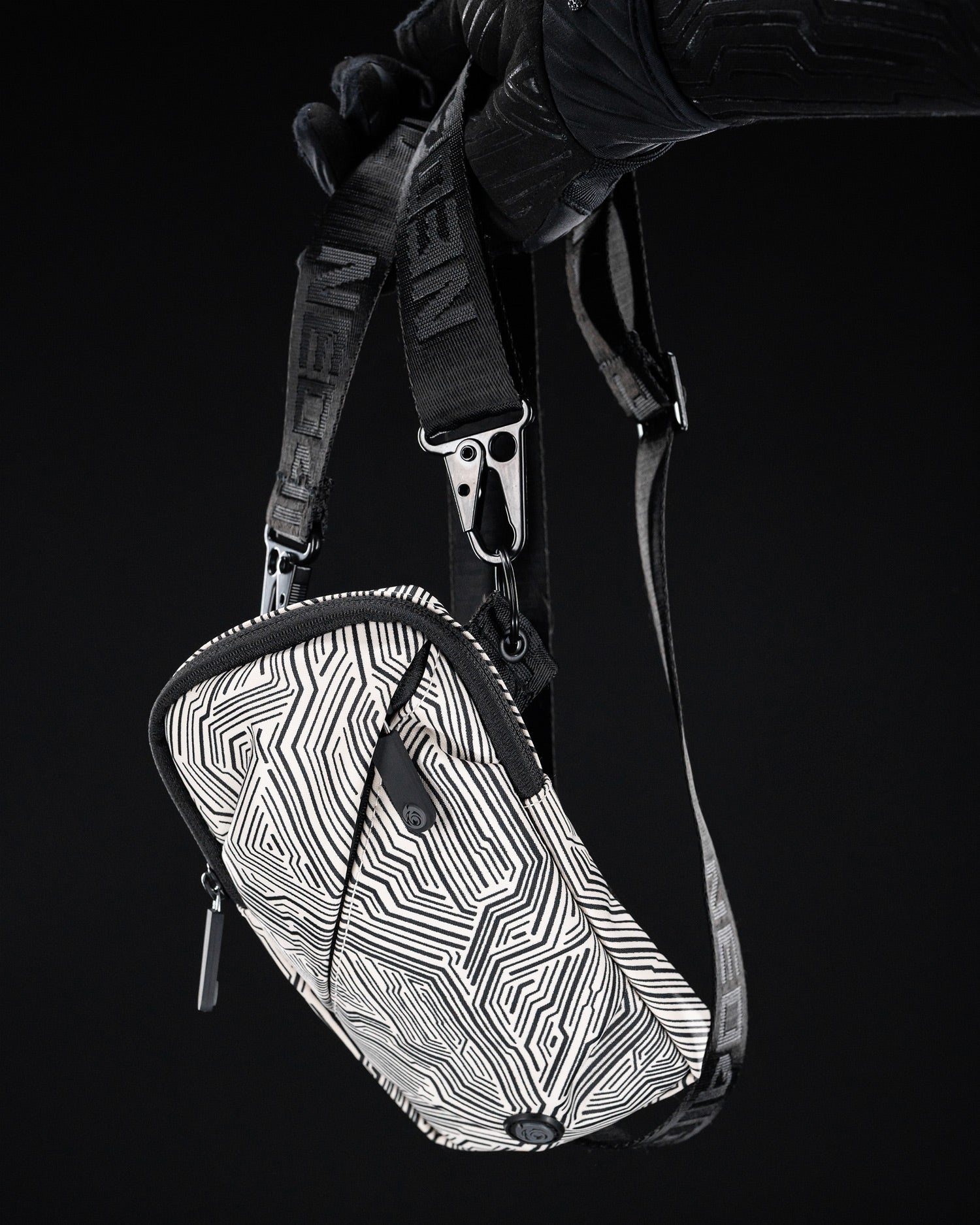 PRYSM PHONE BAG ( Pearl )
