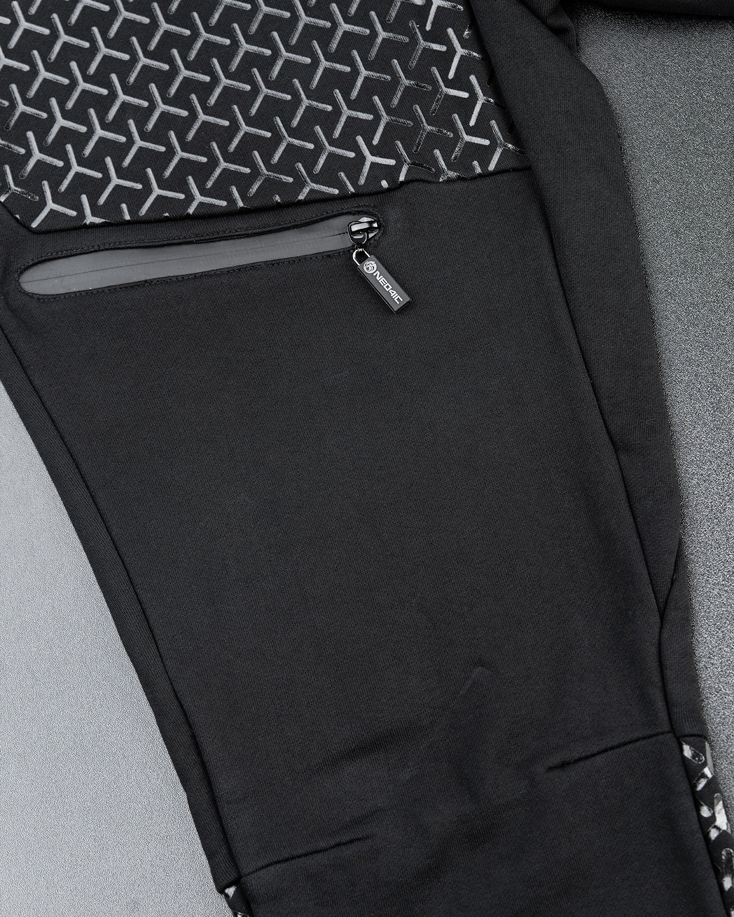 NEOV4 - Black Joggers